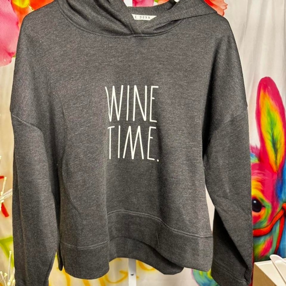 S186. Rae Dunn crop sweater